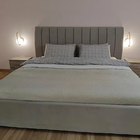 Апартаменти Mezaninul Din Schei Брашов