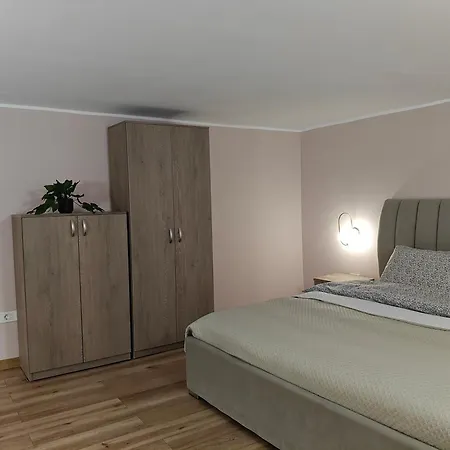 Mezaninul Din Schei דירה בראשוב